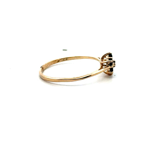 Sapphire Cluster Ring in 10kt Yellow Gold
