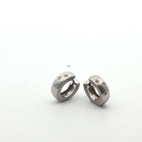 Diamond Huggies in 18kt White Gold